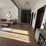 Cozy Family House With Yard *