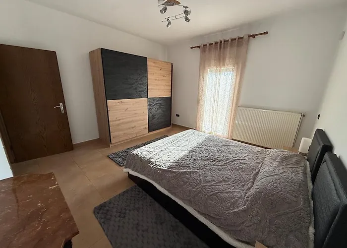 וילה Cozy Family House With Yard *